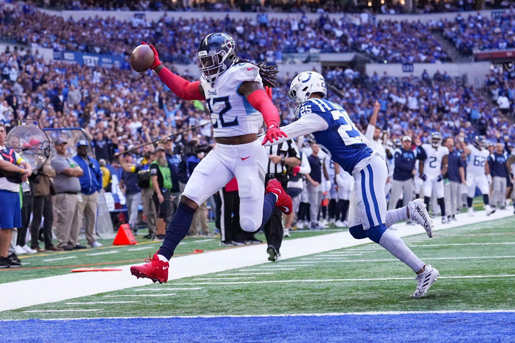 APTOPIX Titans Colts Football